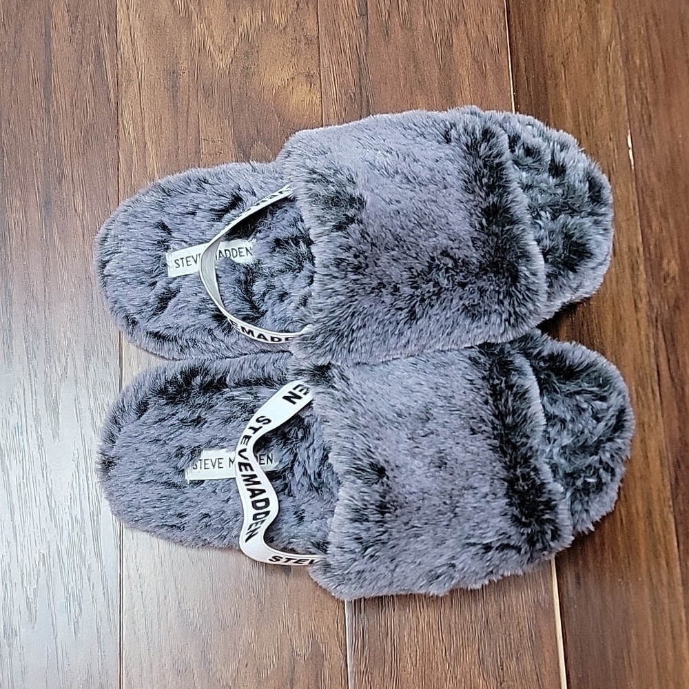 Steve Madden Slippers fluff fluffy Soft! Memory foam gray grey
